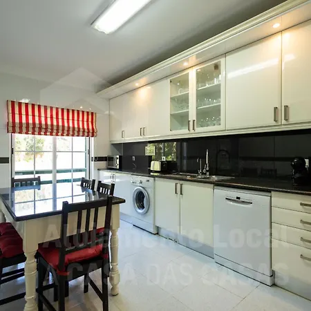 Vakantiehuis Lina's House By Acasadascasas *