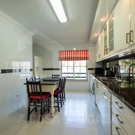 Vakantiehuis Lina's House By Acasadascasas *